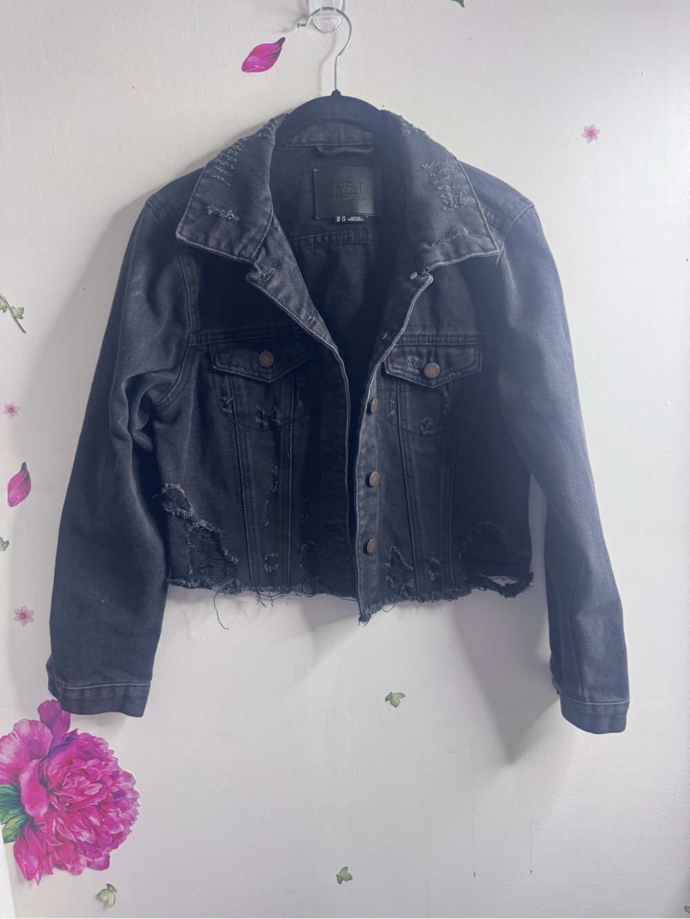 Distressed Black Cropped Jean Jacket - Casual Edge